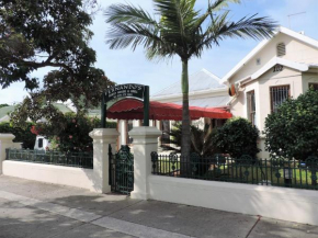 Гостиница Fernando's Guest House  Порт-Элизабет